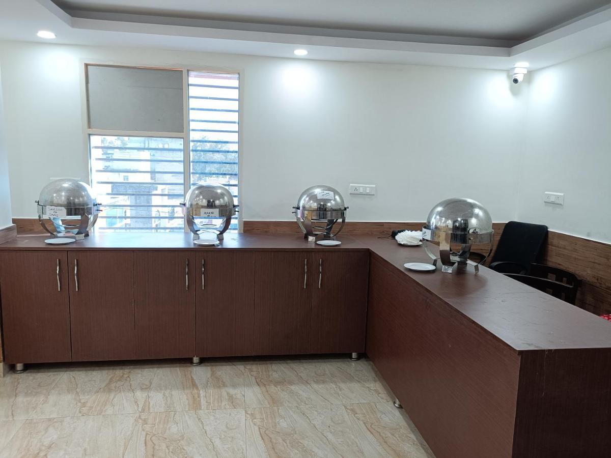 Airport Shivaka Hotel 3*