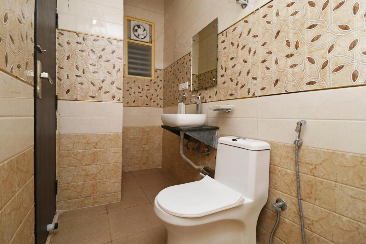 Hotel Airport Shivaka 3*